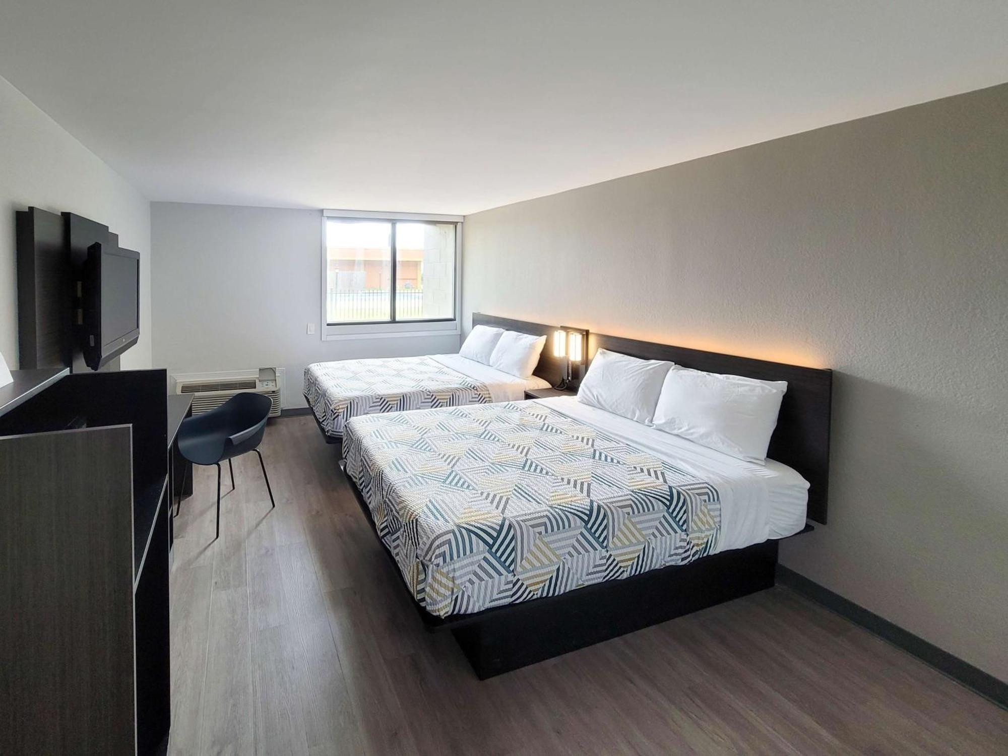 6 Jackson, Tn Hotel 2*